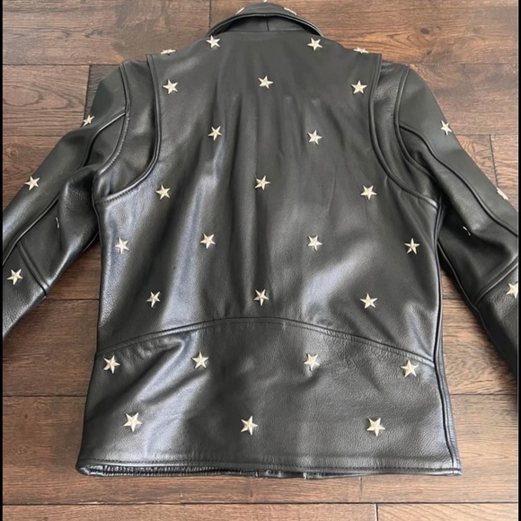 STAR STUDDED UNDERSTATED LEATHER JACKET - Picture 3 of 6